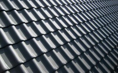 How does solar reflectance of metal roofing compares to other roofing material?